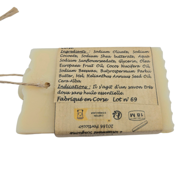 2026/03/1000104064.png Savon solide au miel corse de châtaigniers saponifié à froid. Fabriqué en Corse. 100 gr
