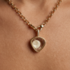 Pièce unique. Collier doré œil de Sainte Lucie et corail véritables. Création artisanale corse.