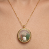Pièce unique. Collier fait main œil de Sainte Lucie et corail corse véritables.
Création artisanale corse.