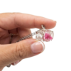 Pièce unique. Collier fait main. Verre poli blanc et rose.
Création artisanale corse.