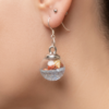 Pièces uniques. Boucles d'oreilles faites main. Corail corse véritable, œil de Sainte-Lucie et coquillages.
Création artisanale corse.