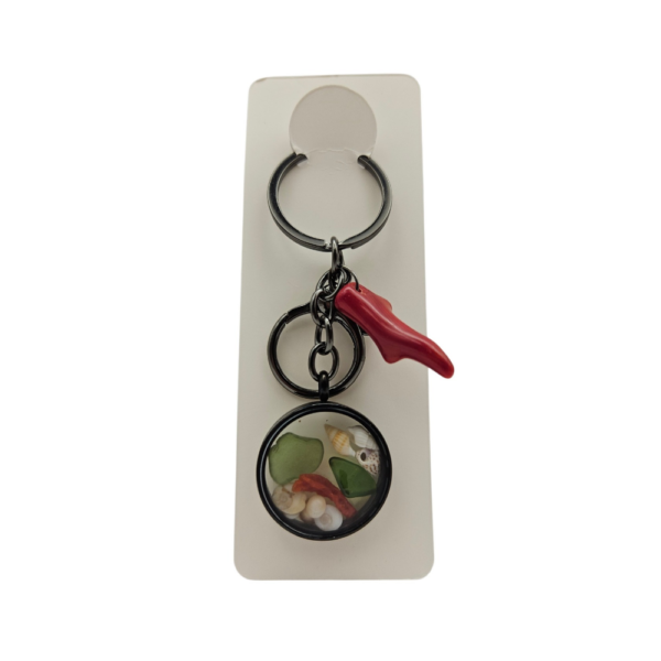 Porte-clés "Mille et un trésors" avec corail corse véritable et œil de Sainte-Lucie. Création artisanale corse.