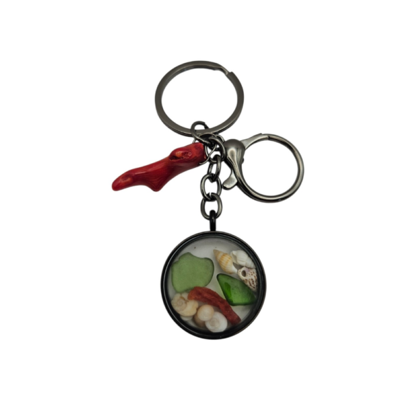 Porte-clés "Mille et un trésors" avec corail corse véritable et œil de Sainte-Lucie. Création artisanale corse.