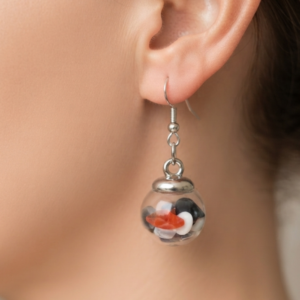 Pièces uniques. Boucles d'oreilles faites main. Oeil de Sainte-Lucie et verres polis.
Création artisanale corse.